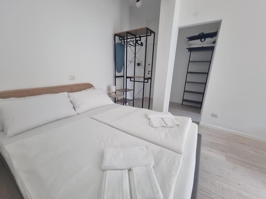 Milan New Apartment In Lively Central Area Экстерьер фото