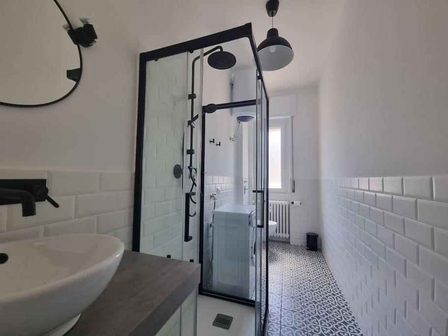Milan New Apartment In Lively Central Area Экстерьер фото